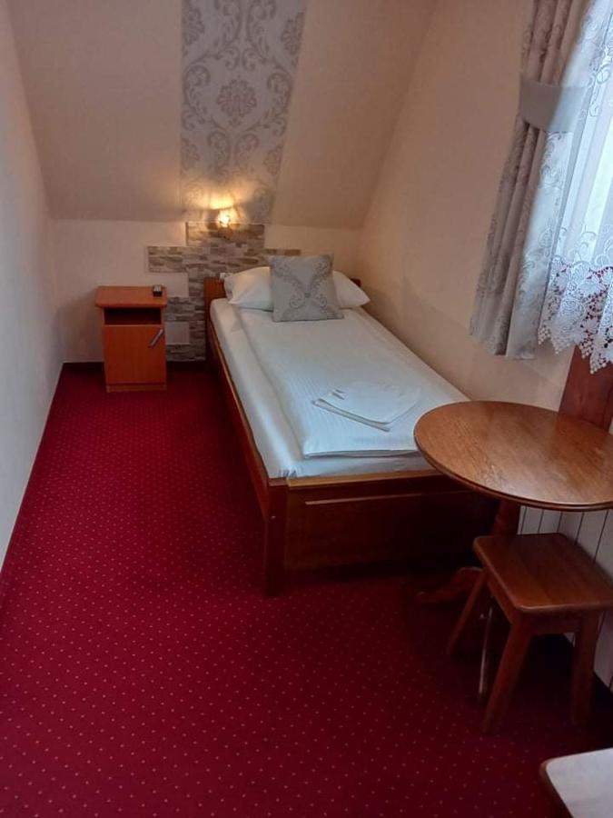 Pokoje Goscinne U Bronka Ciche Małe Eksteriør billede